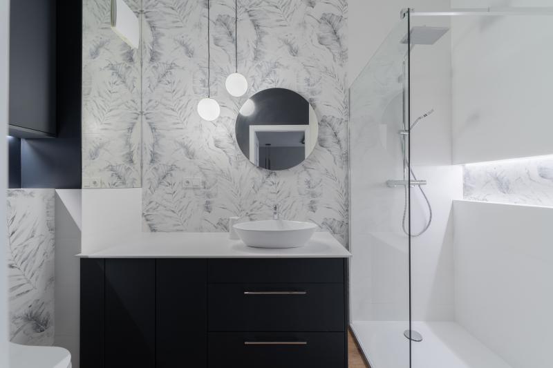 Transformer votre salle de bains grâce à une rénovation intelligente